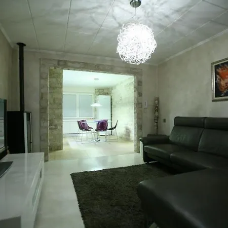 Pina Villa
